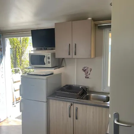 Mobile 6 Personnes Campsite *
